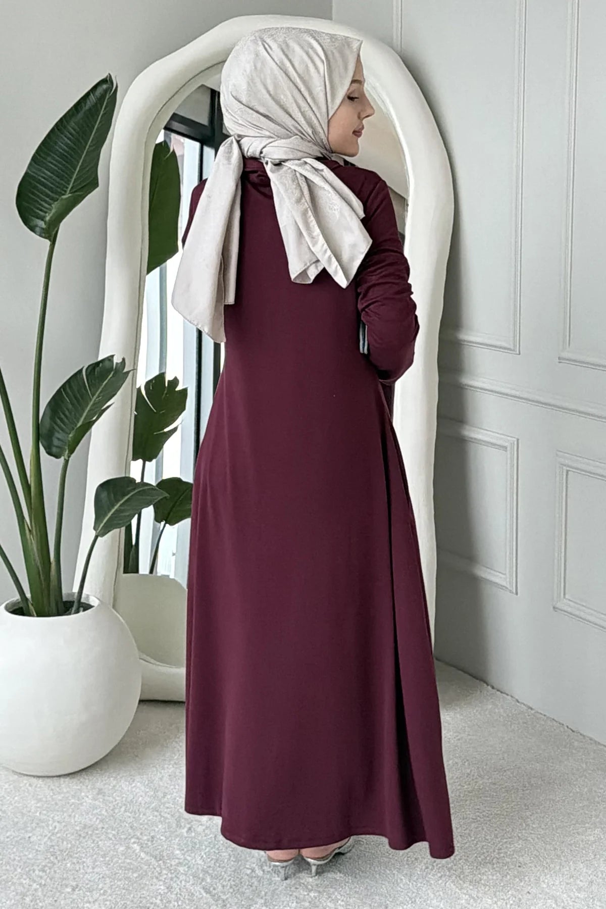 Premium Elegant Modest Dress Abaya with Matching Hijab – Luxury Islamic Wear for Daily