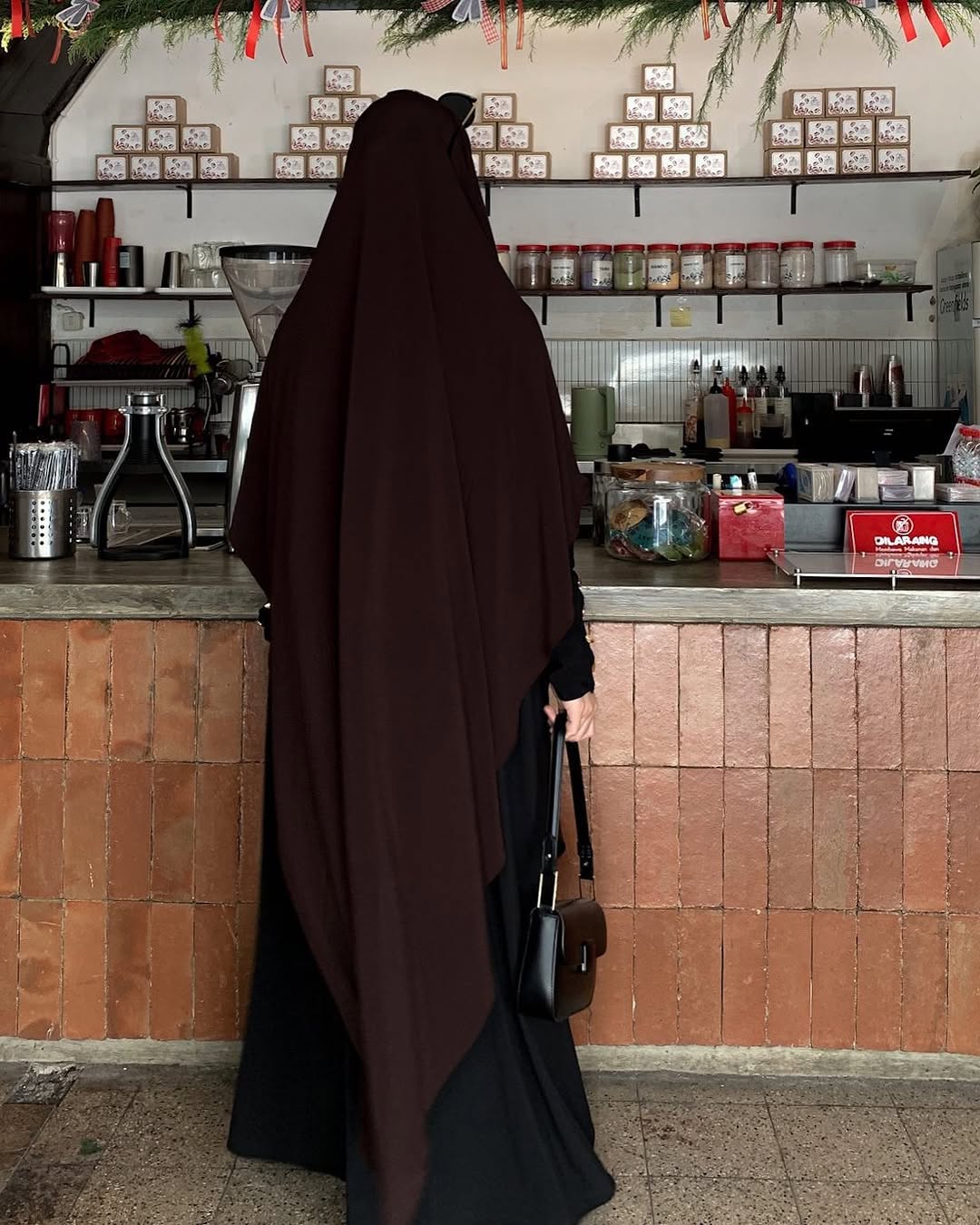 Elegant Black & Brown Two-Tone Abaya Set with Matching Khimar