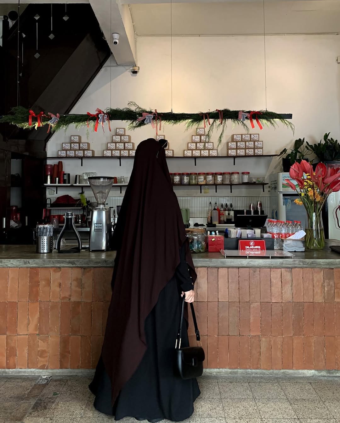 Elegant Black & Brown Two-Tone Abaya Set with Matching Khimar