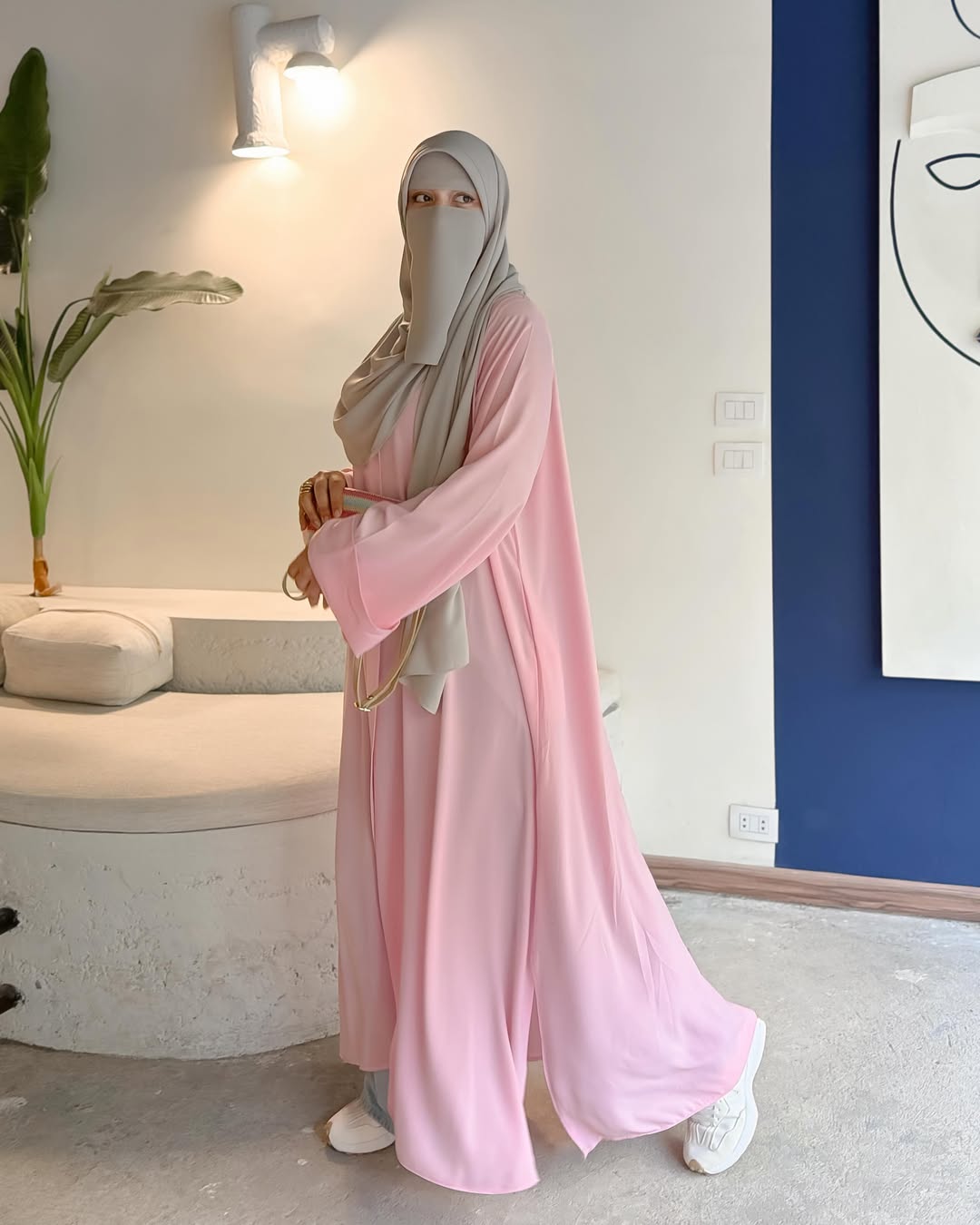 Premium Pink Farasha Abaya for Women – Elegant Flowy Butterfly Abaya